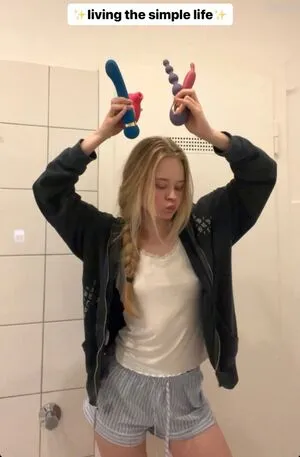 Marieejoan OnlyFans Leaked Free Thumbnail Picture - #7T8fpLM5FZ