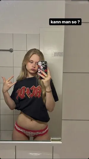 Marieejoan OnlyFans Leaked Free Thumbnail Picture - #VF26StXwnd