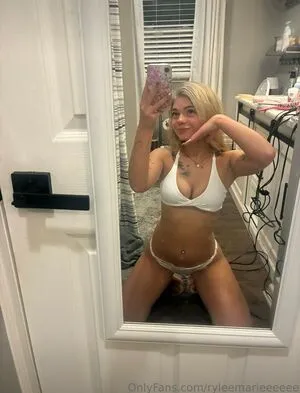 Marieelynnnnn OnlyFans Leaked Free Thumbnail Picture - #cV8YKIEwqS