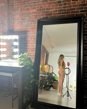 Mariel Alverez Fernandez OnlyFans Leaked Free Thumbnail Picture - #4L3FEz0FwL