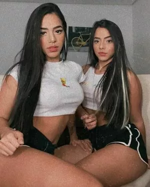 Mariely E Mirella Santos OnlyFans Leaked Free Thumbnail Picture - #yPIN7N4IVr