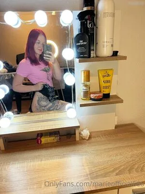 Marieofficial666 OnlyFans Leaked Free Thumbnail Picture - #KwaaIvszls