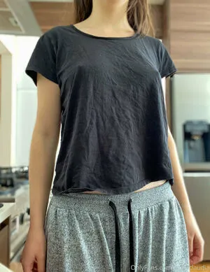 Mariiclaudia OnlyFans Leaked Free Thumbnail Picture - #rIYkCas4nf