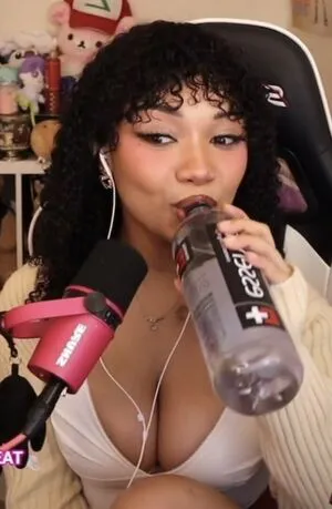 Mariiiisel OnlyFans Leaked Free Thumbnail Picture - #ETPLGBNMv9