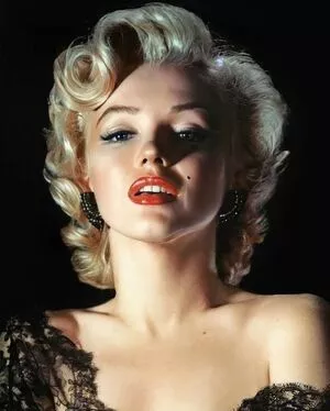 Marilyn Monroe Thumbnail Picture