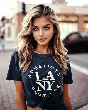 Marina Laswick OnlyFans Leaked Free Thumbnail Picture - #Na5YQAFD51