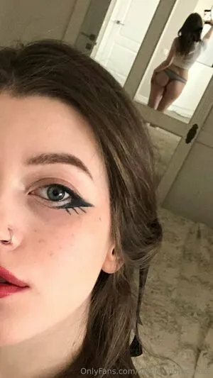 Marinamonroefree OnlyFans Leaked Free Thumbnail Picture - #ClQAM7kMyE