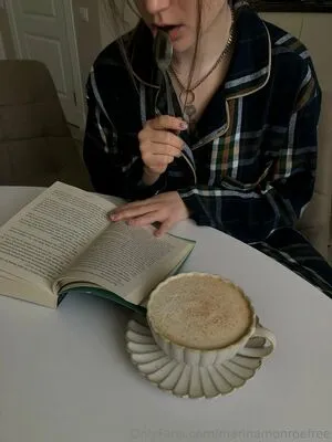 Marinamonroefree OnlyFans Leaked Free Thumbnail Picture - #dLGvbmS1SD