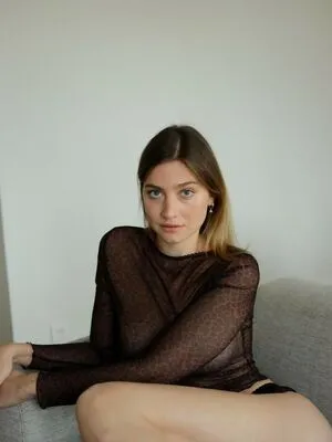 Marine Dauchez OnlyFans Leaked Free Thumbnail Picture - #cg320h1404