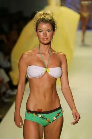 Marisa Miller OnlyFans Leaked Free Thumbnail Picture - #HtEliu3zXV