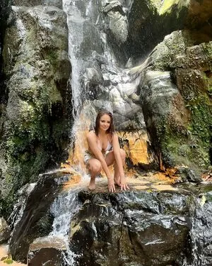 Marisa Minetti Hotwife OnlyFans Leaked Free Thumbnail Picture - #ZP7Fybm7u7