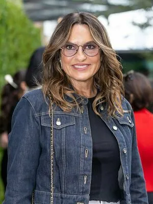 Mariska Hargitay OnlyFans Leaked Free Thumbnail Picture - #9xpYVJZwjg