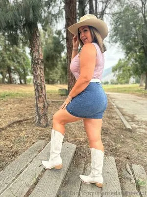 Marriedandheelsof OnlyFans Leaked Free Thumbnail Picture - #awJW21soQm