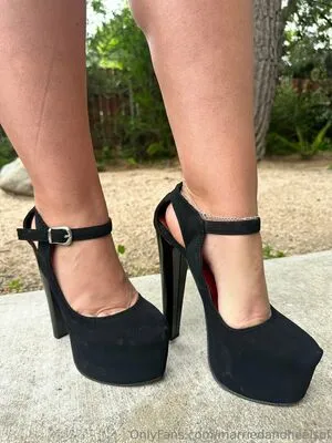 Marriedandheelsof OnlyFans Leaked Free Thumbnail Picture - #z9vpwYInN5