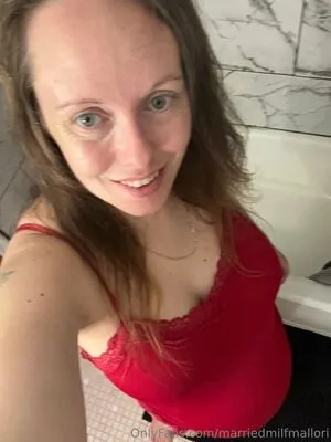 Marriedmilfmallori OnlyFans Leaked Free Thumbnail Picture - #p2Lst3fwrp