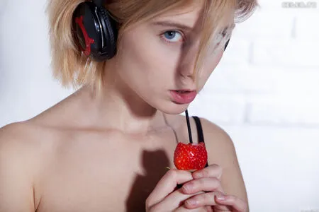 Marta Gromova OnlyFans Leaked Free Thumbnail Picture - #4UsUpxQb8K
