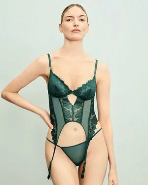 Martha Hunt OnlyFans Leaked Free Thumbnail Picture - #HWAWNGhP4w