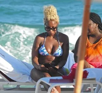 Mary J Blige OnlyFans Leaked Free Thumbnail Picture - #eovul73Hgw