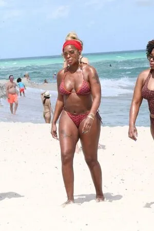 Mary J Blige OnlyFans Leaked Free Thumbnail Picture - #ivXk6XqeMN