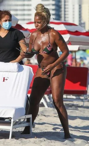 Mary J Blige OnlyFans Leaked Free Thumbnail Picture - #kyWGzWlcHA