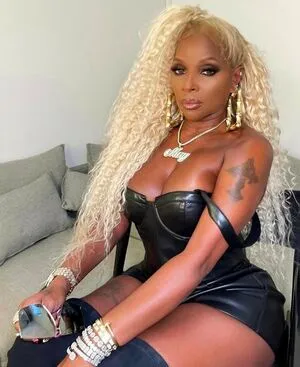 Mary J Blige OnlyFans Leaked Free Thumbnail Picture - #tqiiXHe17G