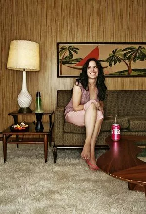 Mary-Louise Parker Thumbnail Picture