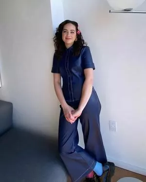 Mary Mouser OnlyFans Leaked Free Thumbnail Picture - #Xfoh6Xn8pk