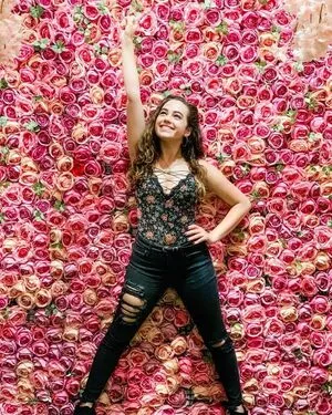 Mary Mouser OnlyFans Leaked Free Thumbnail Picture - #ZlVEyD5BdZ