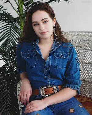 Mary Mouser OnlyFans Leaked Free Thumbnail Picture - #chYtld9o62