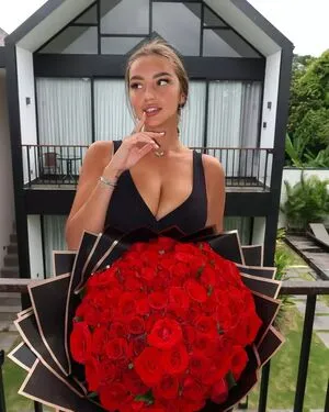Mary Nabokova OnlyFans Leaked Free Thumbnail Picture - #wPCECi4E07