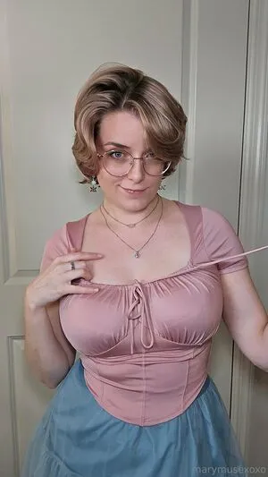 Mary Sue OnlyFans Leaked Free Thumbnail Picture - #aFEmiwiXs4