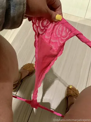 Maryalicejenni OnlyFans Leaked Free Thumbnail Picture - #3cbWCAgL9m