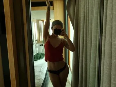 Maryana Ro OnlyFans Leaked Free Thumbnail Picture - #igt9httyyh