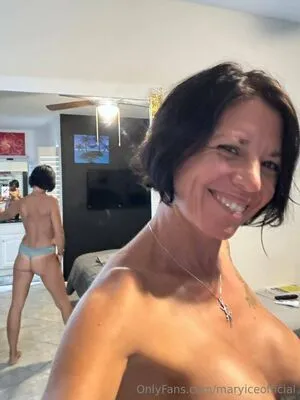 Maryiceofficial OnlyFans Leaked Free Thumbnail Picture - #BepsIhraHo