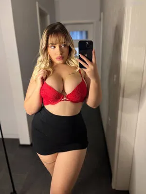 Maryoffiziell OnlyFans Leaked Free Thumbnail Picture - #4kdyaVpdqb