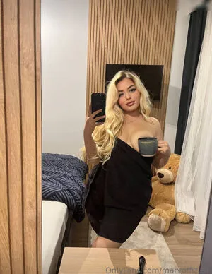 Maryoffiziell OnlyFans Leaked Free Thumbnail Picture - #msPnvrlacF