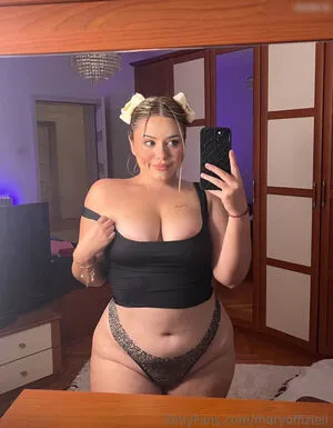 Maryoffiziell OnlyFans Leaked Free Thumbnail Picture - #yxrZnB4ZjQ