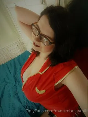 Maturebustymom OnlyFans Leaked Free Thumbnail Picture - #v6KteSwxia