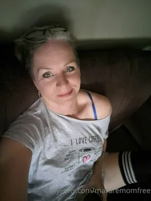 Maturemomfree OnlyFans Leaked Free Thumbnail Picture - #ET72fGY43N
