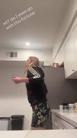 Maude Garrett OnlyFans Leaked Free Thumbnail Picture - #zk3dgDz9Wc