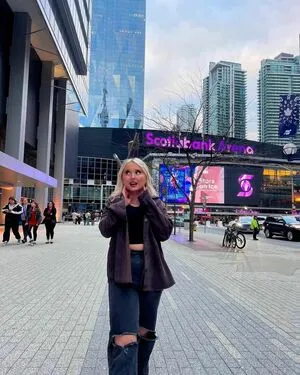 Maura London OnlyFans Leaked Free Thumbnail Picture - #CTFh0AwDjA