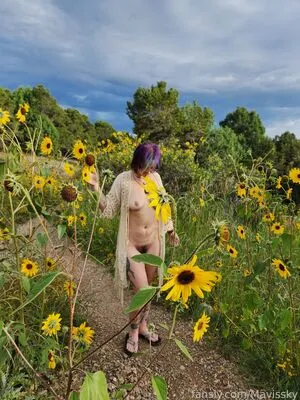Mavissky OnlyFans Leaked Free Thumbnail Picture - #PLOUWthAEC