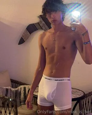 Max Is Hot OnlyFans Leaked Free Thumbnail Picture - #aEMNObS0hd