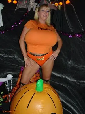 Maxi Mounds OnlyFans Leaked Free Thumbnail Picture - #3yhsKJIBWa