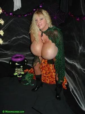Maxi Mounds OnlyFans Leaked Free Thumbnail Picture - #Msb6KmUDPW