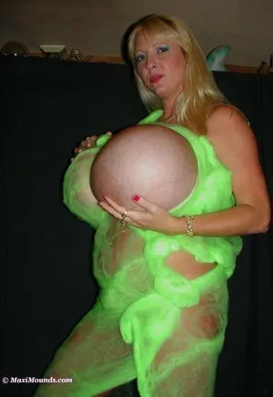 Maxi Mounds OnlyFans Leaked Free Thumbnail Picture - #TydwJM5eNF