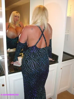 Maxi Mounds OnlyFans Leaked Free Thumbnail Picture - #cLIWNDGTf4