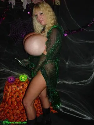 Maxi Mounds OnlyFans Leaked Free Thumbnail Picture - #eVexFv7TFp