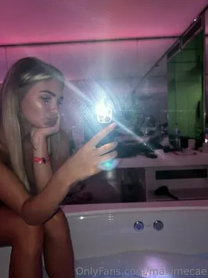 Maximecae OnlyFans Leaked Free Thumbnail Picture - #X0xABk2GGN