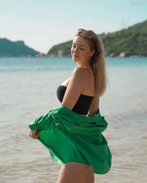 Maxine Reuker OnlyFans Leaked Free Thumbnail Picture - #rwhxjtTxg4
